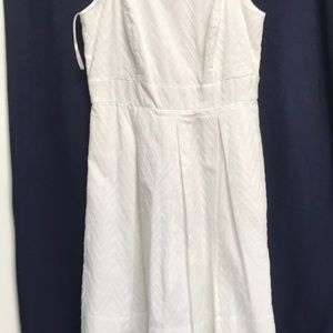 White sleeveless dress